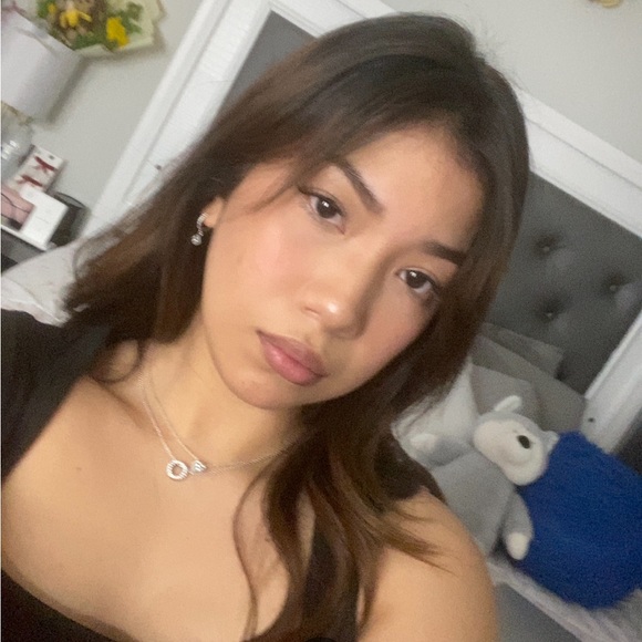 Meet your Posher, Astrid - Picture 1 of 1